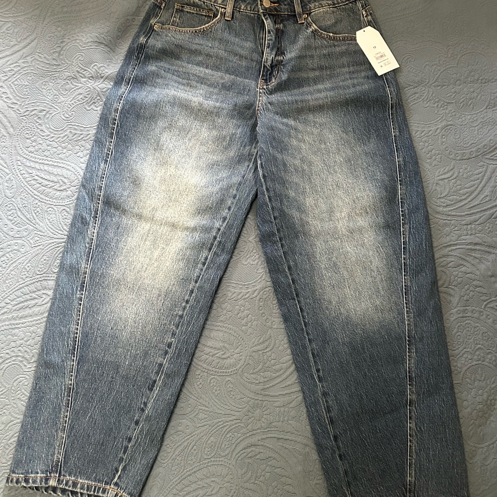 Women’s Barrel Fit Blue Jeans size 12 NWT